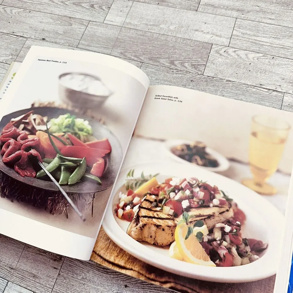 Sara Moulton Cooks at Home‎ - Hardcover Cookbook